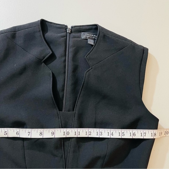 Tahari by ASL Raised Collar Sleeveless Solid Jumpsuit Size 2 Black Pockets - Picture 13 of 16